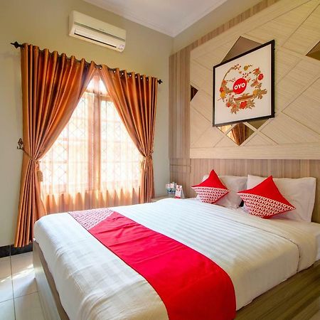 Oyo 1195 The Doctor'S Guest House Syariah Kejayan Extérieur photo
