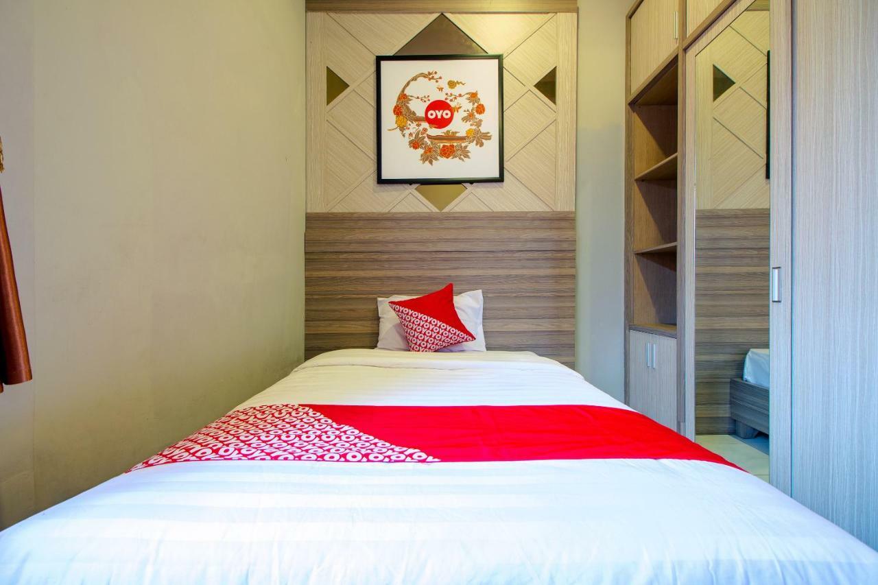 Oyo 1195 The Doctor'S Guest House Syariah Kejayan Extérieur photo