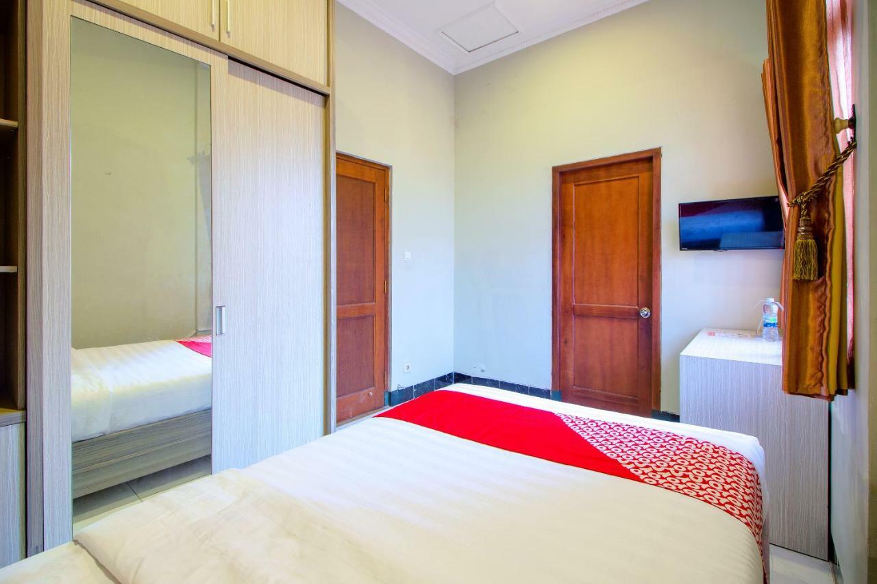 Oyo 1195 The Doctor'S Guest House Syariah Kejayan Extérieur photo