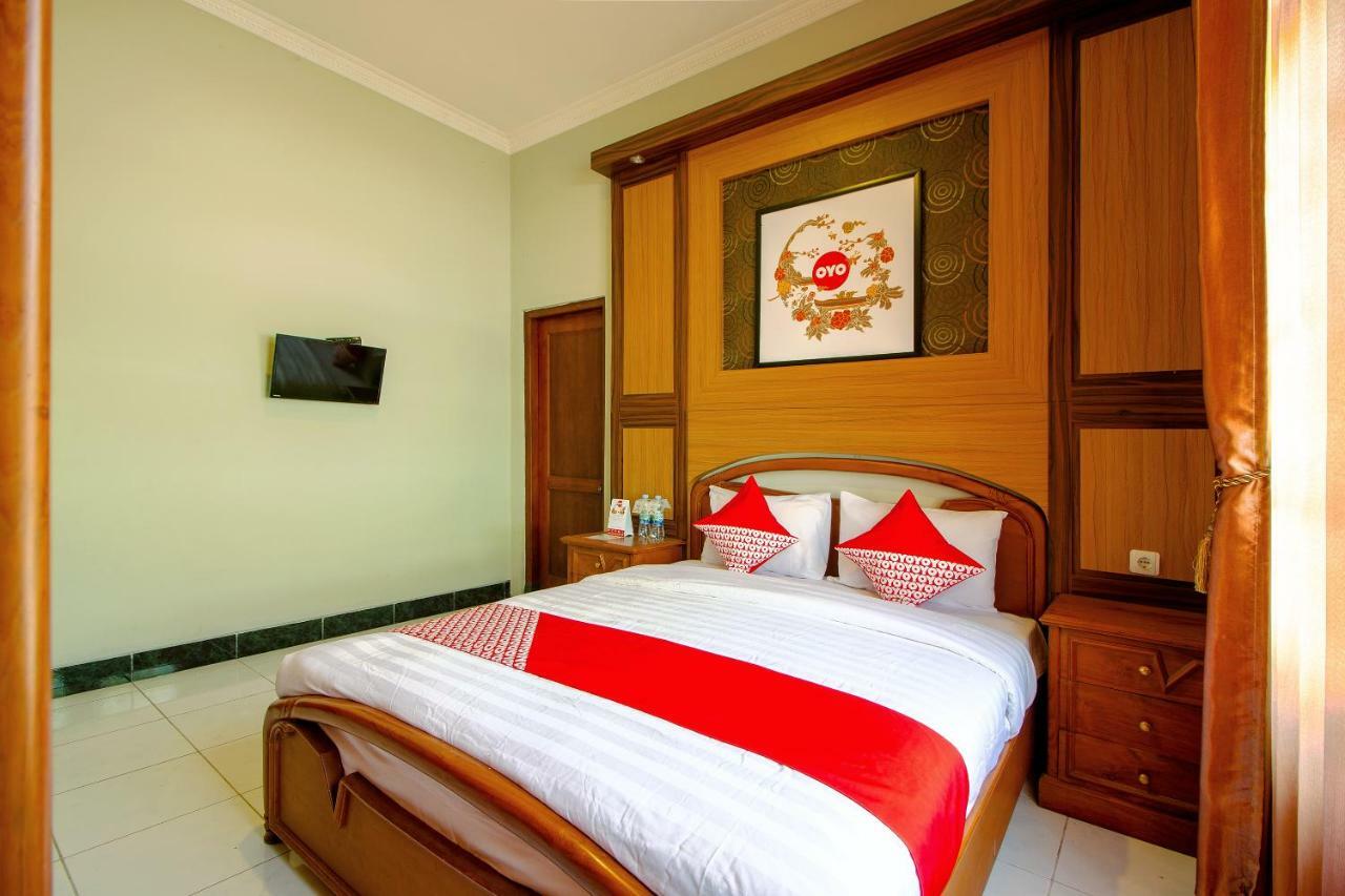 Oyo 1195 The Doctor'S Guest House Syariah Kejayan Extérieur photo