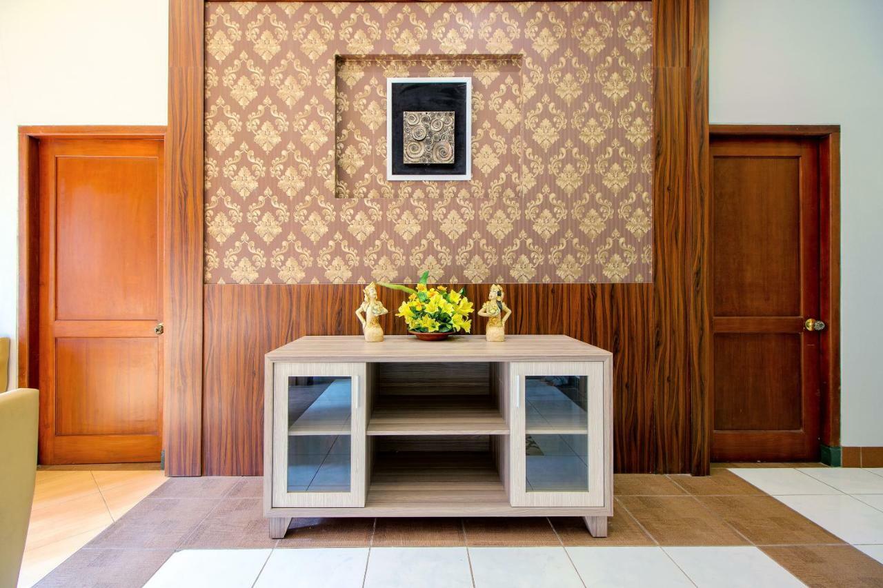 Oyo 1195 The Doctor'S Guest House Syariah Kejayan Extérieur photo