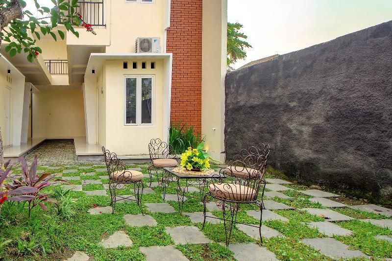 Oyo 1195 The Doctor'S Guest House Syariah Kejayan Extérieur photo