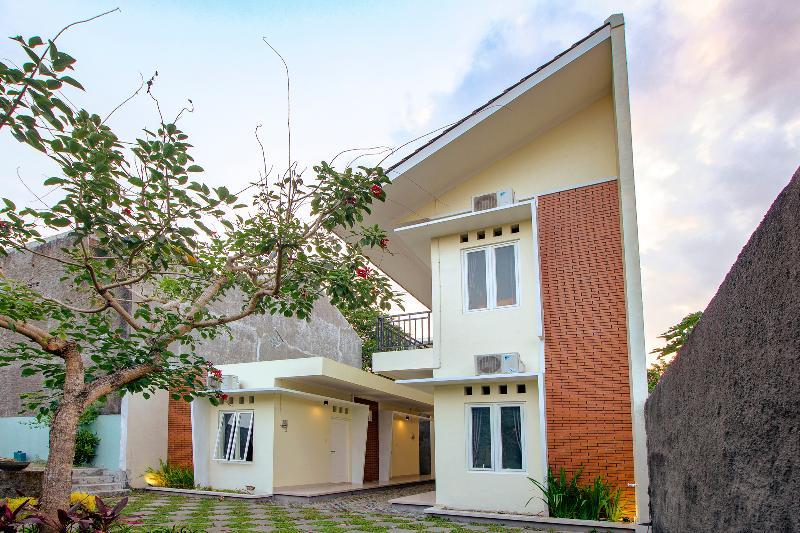 Oyo 1195 The Doctor'S Guest House Syariah Kejayan Extérieur photo
